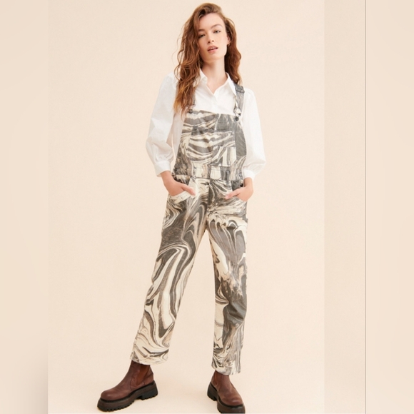 ‼️ISO Free People printed ziggy overalls‼️